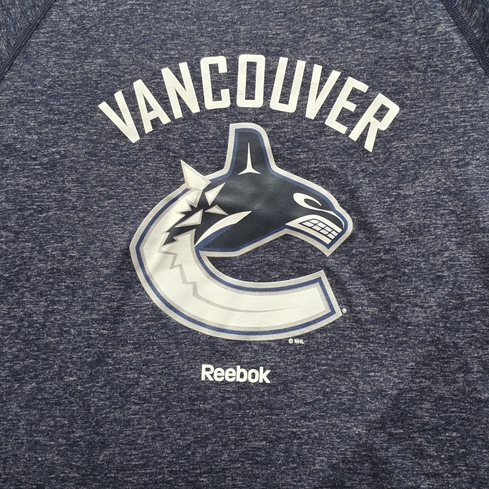 Vancouver Canucks Reebok "PlayDry" Heathered Graphic Tee - Picture 2 of 7